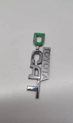 Toyota Avensis T270 Fender model badge letters 