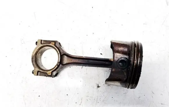 Ford Fusion Piston with connecting rod