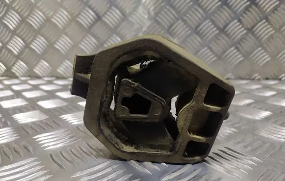 Audi A6 S6 C4 4A Gearbox mount