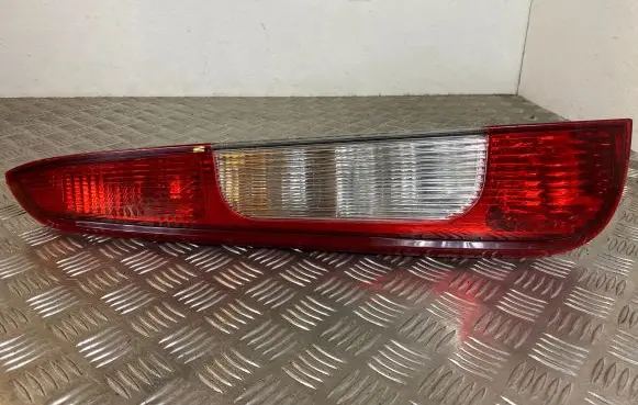 Ford C-MAX I Rear/tail lights