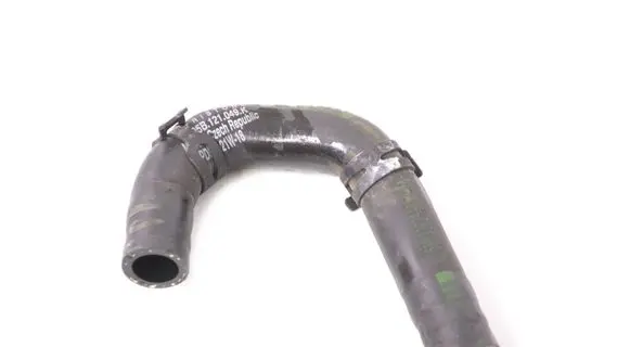 Porsche Macan (95B) Engine coolant pipe/hose 95B121049K