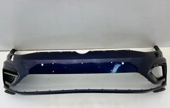 Volkswagen Golf VII Front bumper