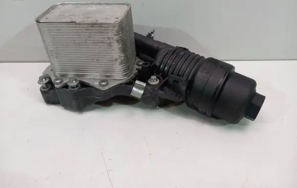 BMW X2 F39 Engine oil radiator 8580413