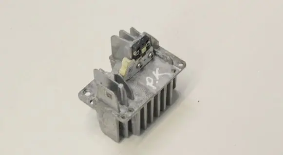 Audi A6 S6 C6 4F LED ballast control module 1305715303