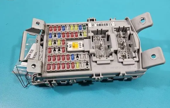Fuse box set