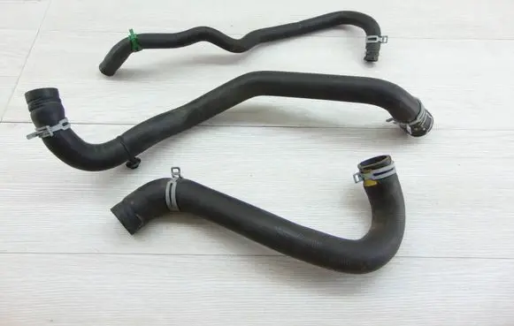 Renault Megane IV Engine coolant pipe/hose 