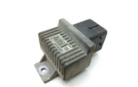 Renault Master III Glow plug pre-heat relay 110678071R