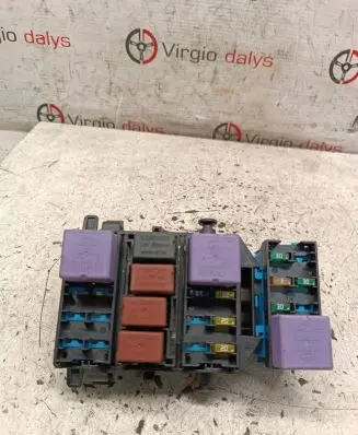 Renault Espace - Grand espace IV Fuse module 8200003634