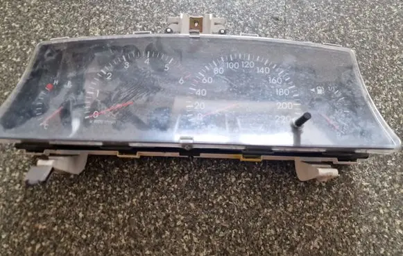 Toyota Corolla E120 E130 Speedometer (instrument cluster) 8380002810