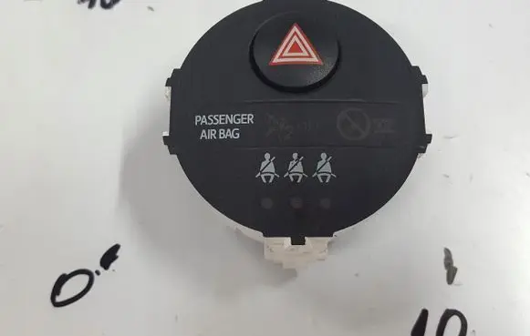 Toyota Yaris Hazard light switch 839500D050
