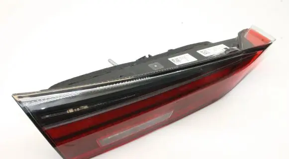 BMW i4 Tailgate rear/tail lights 7956629