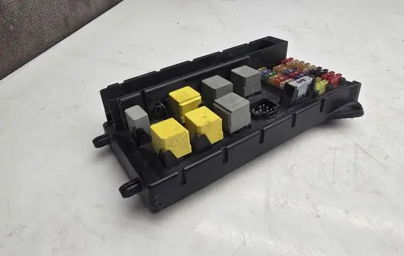 Volkswagen Crafter Fuse module A9065450401