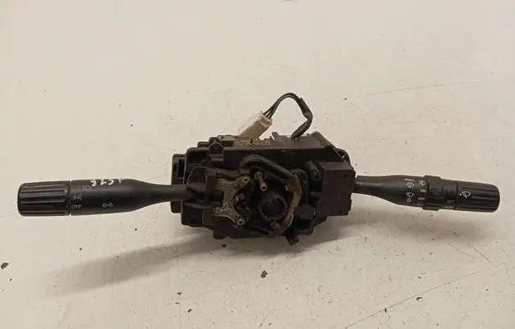 Wiper turn signal indicator stalk/switch