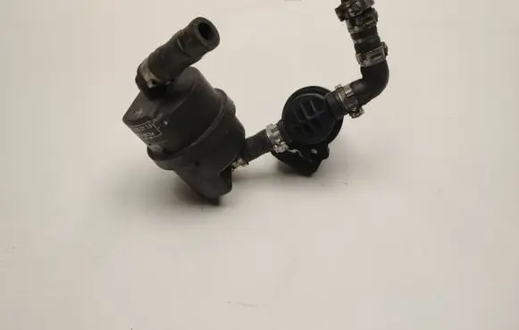 Mercedes-Benz E W211 Valve A2114700116