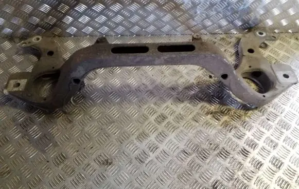 Volkswagen Touareg I Front subframe 7L6199207