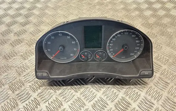 Volkswagen Golf V Speedometer (instrument cluster) 1K0920874F