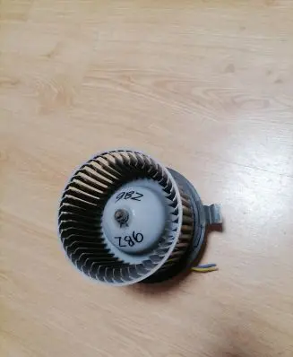 Nissan Tiida C11 Heater fan/blower