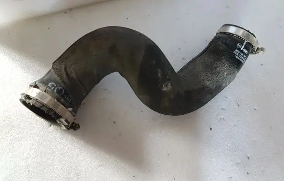 Audi Q5 SQ5 Intercooler hose/pipe 8R0145737J