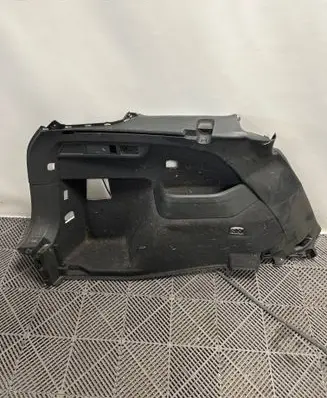 Skoda Kodiaq Trunk/boot lower side trim panel 565867761