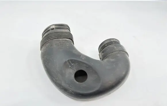 Volkswagen PASSAT B7 Air intake duct part 3C0129618D