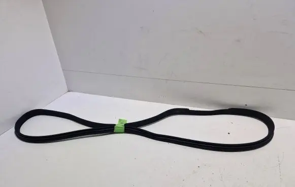 Mercedes-Benz C AMG W204 Rear door rubber seal (on body) A2046970351