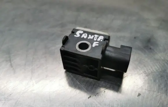 Hyundai Santa Fe Airbag deployment crash/impact sensor 9592028000