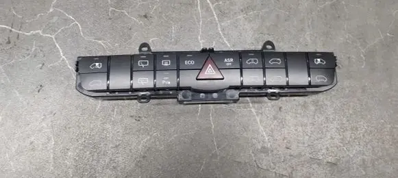 Mercedes-Benz Vito Viano W639 Hazard light switch a6398701910