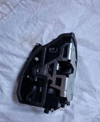 BMW 3 E90 E91 Front door lock 7229466
