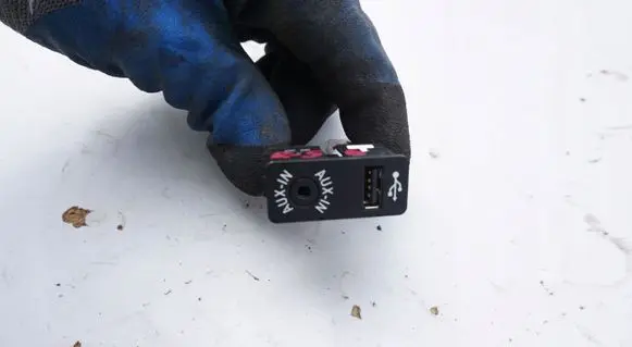 Mini One - Cooper Coupe R56 Voltmeter POZOSTAE