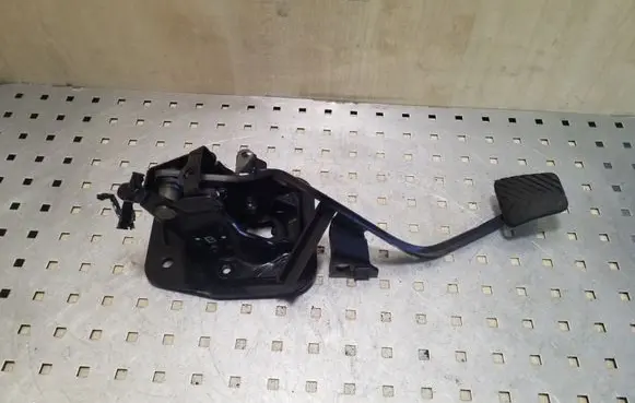 Clutch pedal