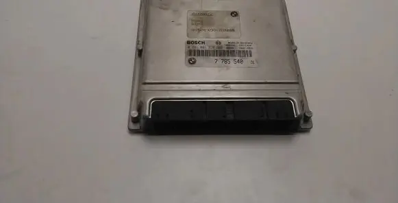 BMW 5 E39 Engine control unit/module 7785540 0281001830