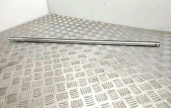 Front door glass trim molding