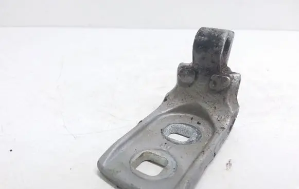 Opel Vectra C Front door lower hinge 