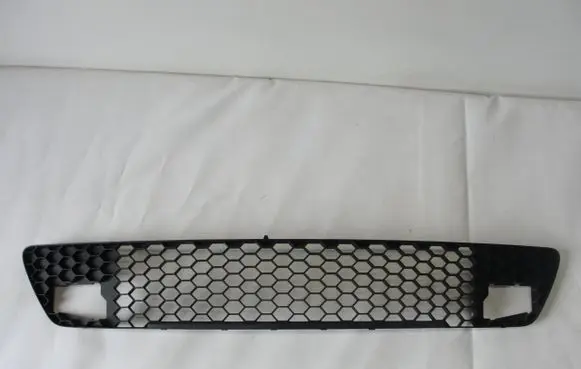 Skoda Octavia Mk2 (1Z) Front bumper lower grill 1Z08076770