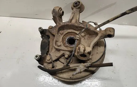 Subaru Forester SH Rear wheel hub spindle/knuckle 