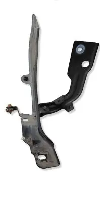 Renault Megane IV Fender mounting bracket 631406423R