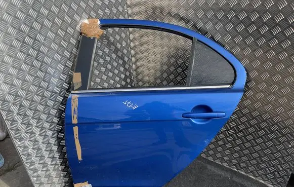 Mitsubishi Lancer VIII Rear door