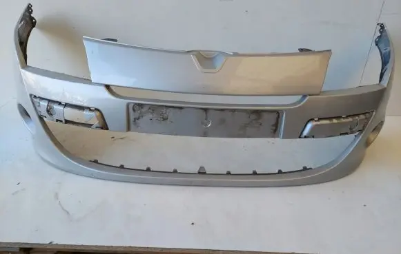 Renault Megane III Front bumper 620220004