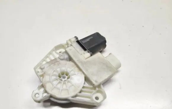 BMW 5 G30 G31 Front door window regulator motor 7455081 C35315105