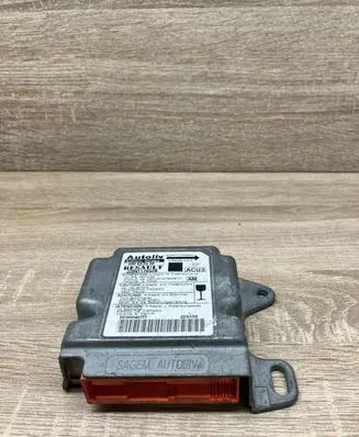 Renault Scenic I Airbag control unit/module 8200117652B 600639500