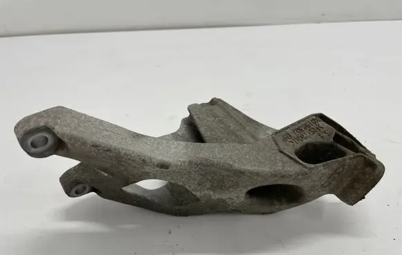 Audi A4 S4 B8 8K Engine mounting bracket 8K0199307BP