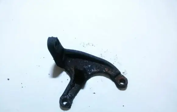 Honda Accord Engine mounting bracket