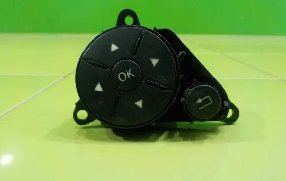 Mercedes-Benz C W204 Other switches/knobs/shifts A2048210151