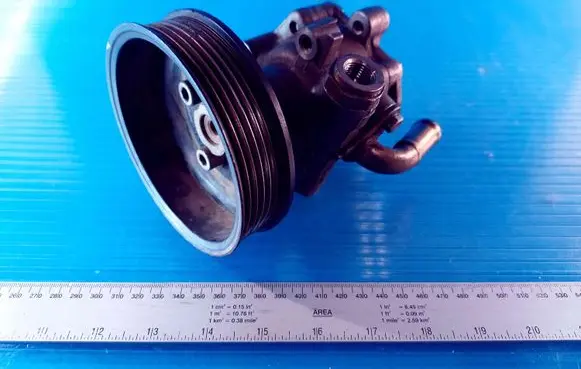 Volkswagen Golf IV Power steering pump 1J0422154B 7002 030145269A