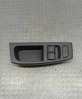 Volkswagen Fox Electric window control switch 5Z0867171