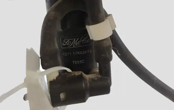 Volvo V50 Windscreen/windshield washer pump 1S7117K624FE