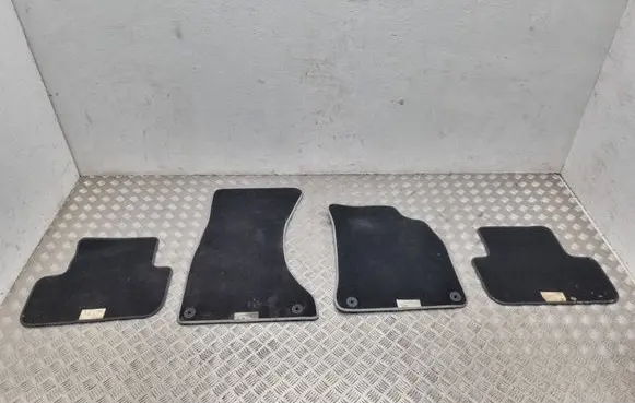 Audi A4 S4 B8 8K Car floor mat set 8K1061275