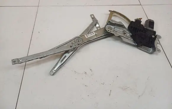 Opel Zafira B Sliding door window regulator with motor A337013132221 A3370-13132221