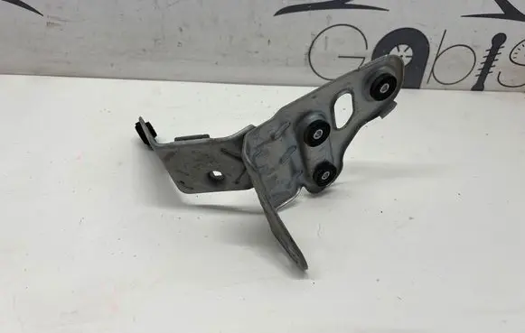 Alfa Romeo Stelvio Air filter cleaner box bracket assembly 670156375