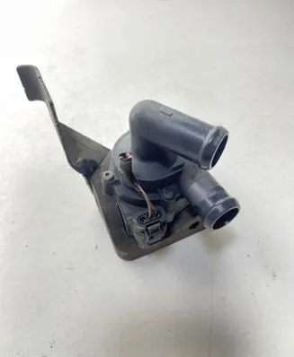 BMW 5 F10 F11 Electric auxiliary coolant/water pump 17669711 9239313 604077140